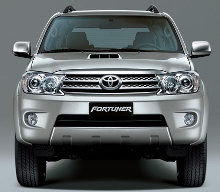 Toyota on Toyota Fortuner India Price  Photo Technical Specifications   Cartoq
