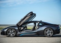 2015 BMW i8 Hybrid Super Car 3