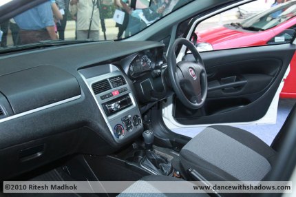 fiat-punto-interior-photo Fiat Punto 1.2 Dynamic and Emotion variants launched