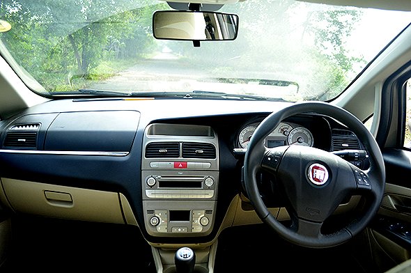 fiat-linea-t-jet-interior-picture Fiat Linea T-Jet Plus road test