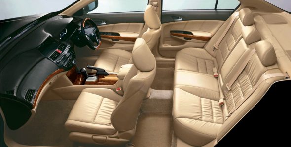 2011-interior-honda-accord-photo New Honda Accord launched with minor facelift
