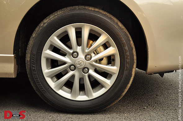 toyota-etios-alloy-photo Toyota Etios VX photo gallery