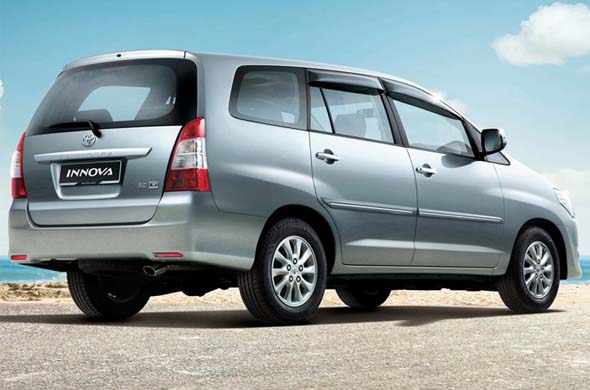 toyota-innova-rear Facelifted Toyota Innova for India in 2012
