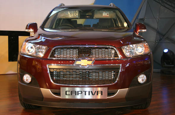 chevrolet-captiva-front New and upcoming SUVs for 2012