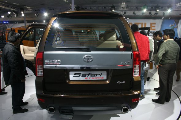 Should you wait for the new Safari Storme or buy the present Safari?