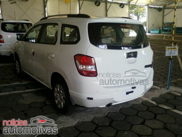 chevrolet-spin-mpv-image Chevrolet Spin compact MPV spy photos!