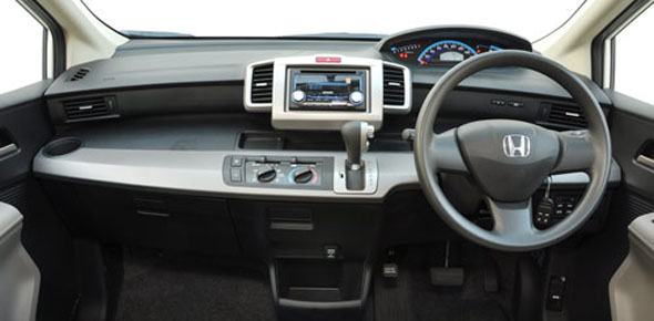 honda-freed-mpv-dashboard Honda may launch MPV to compete with Ertiga by 2014!