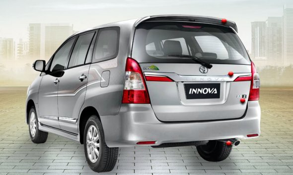 Toyota Innova Facelift launched!