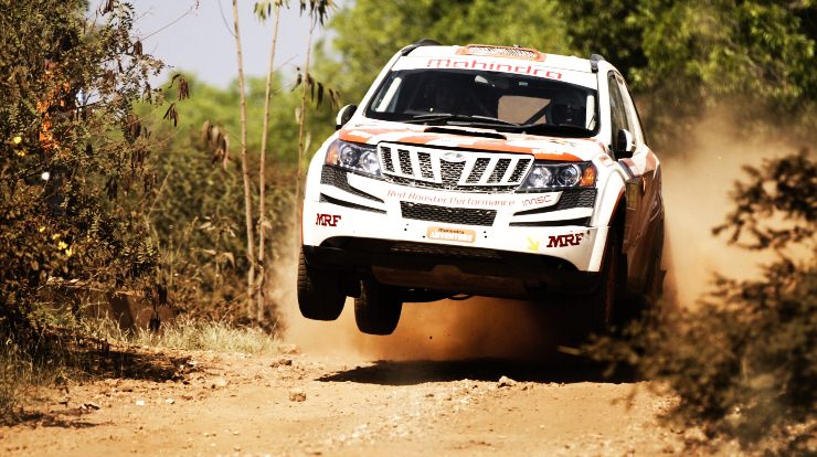 xuv500 features