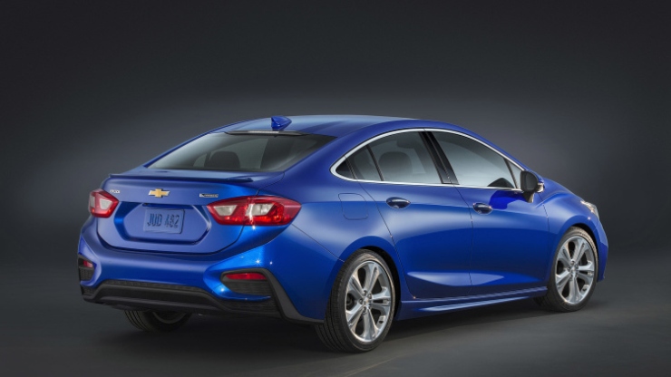 This is the Next-Generation Chevrolet Cruze, but why does it look like a  Hyundai?