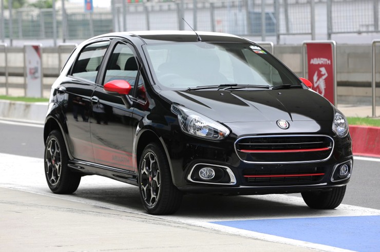 5 very fast cars that the Fiat Punto Abarth beats hands down