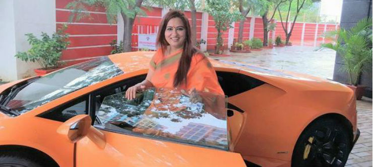 Från Shilpa Shetty till Mallika Sherawat: 7 kvinnliga superbilsägare i Indien