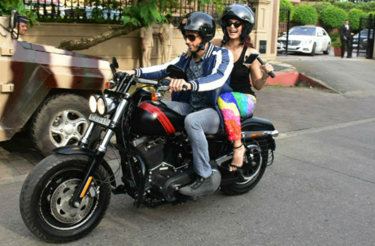 Bollywoodskådespelaren Siddharth Malhotra sågs i blygsamma Maruti Suzuki WagonR [Video]