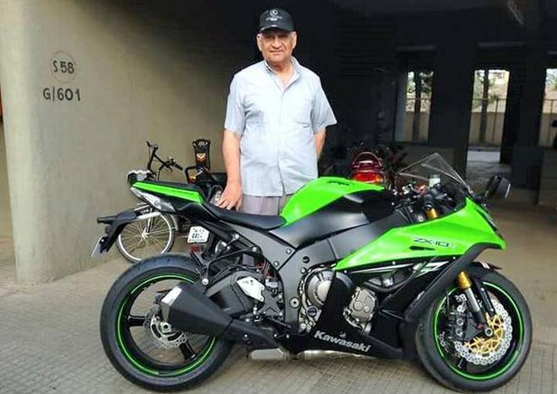 76 year-old Kawasaki Ninja ZX-10R superbike rider dies after crashing unmarked speed