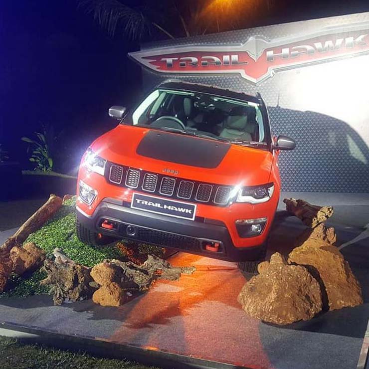 Jeep Compass trailhawk images front