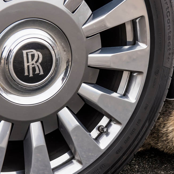 Chia sẻ hơn 70 về rolls royce car tyres mới nhất