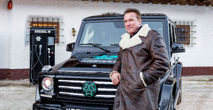 Arnold Schwarzenegger's GMC Yukon crashes into four cars, including Porsche