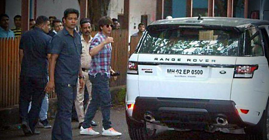 10 SWANKY SUVs of Bollywood actors: Shahrukh Khan's Range Rover to Ranbir  Kapoor's Mercedes G63 AMG