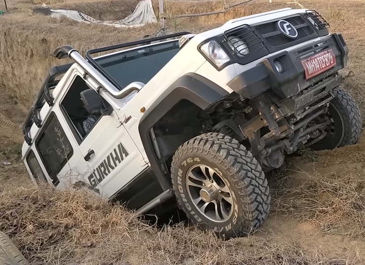 New Force Gurkha Xtreme Clears All Off-Roading Challenges Without Breaking a Sweat [Video]
