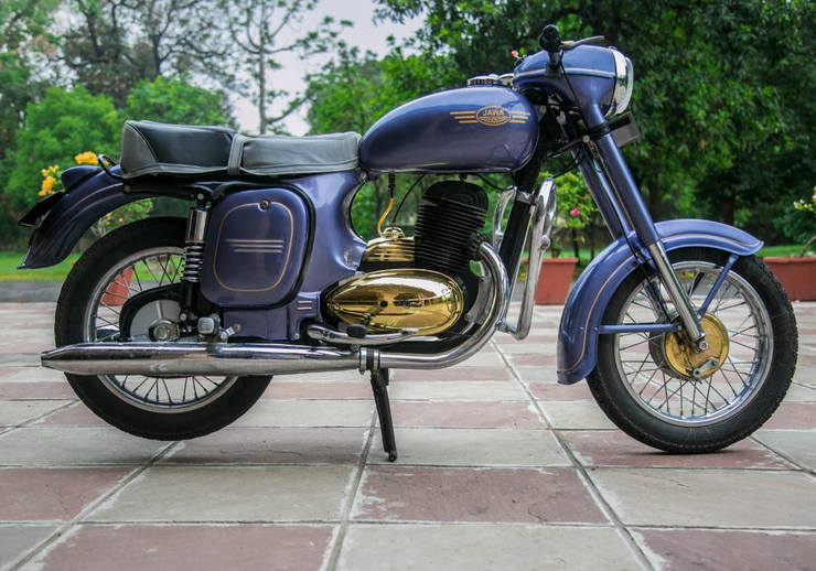 The Resto Mod Job On This Classic Jawa 250 Exemplifies Perfection