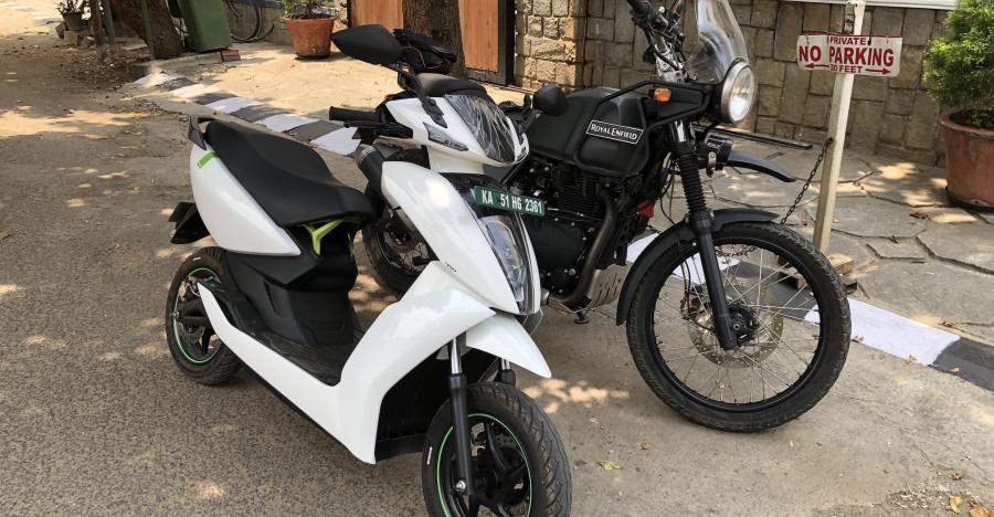 Royal Enfield Himalayan owner tries out the Ather electric scooter!