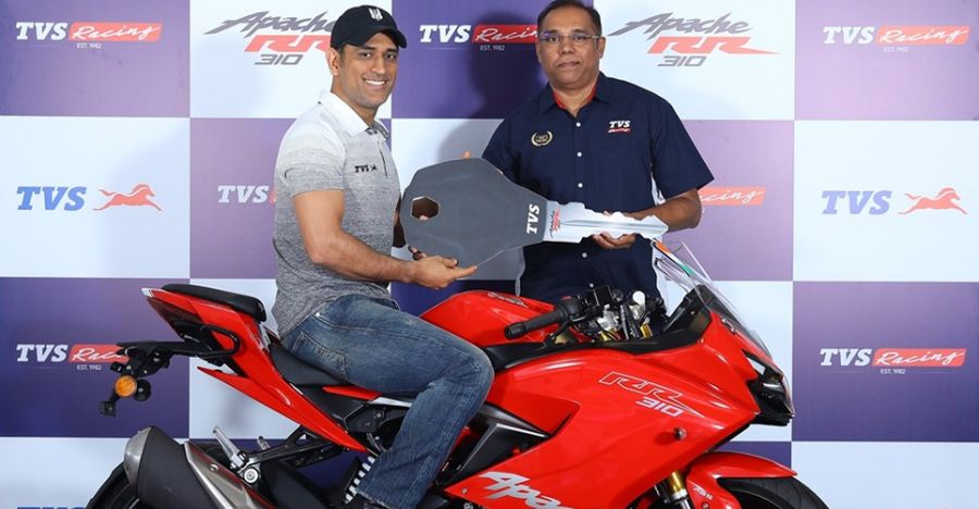 Ms Dhoni With The Upgraded Tvs Apache Rr 310 Featured