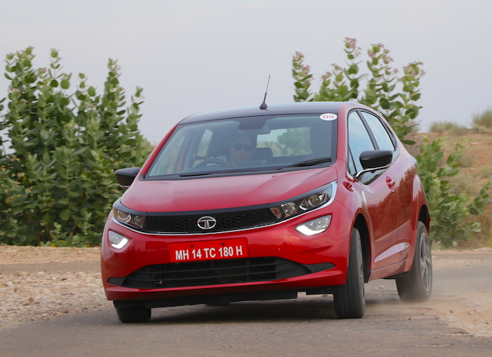 16tata Altroz Review