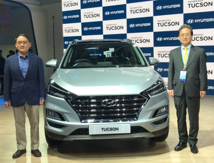 2020 Hyundai Tucson Suv Facelift Arrives At Dealership Ahead Of