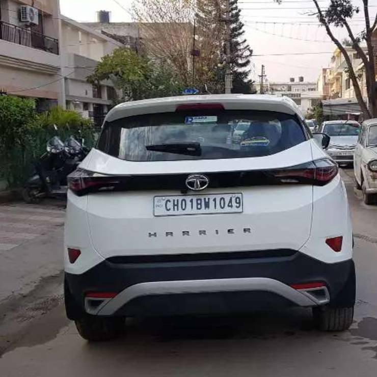 Almost-new used Tata Harrier mid-size SUV for sale: CHEAPER than new