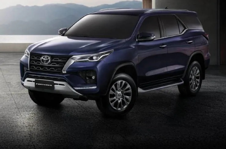 Toyota Fortuner Facelift to be launched in January 2021, bookings open ...