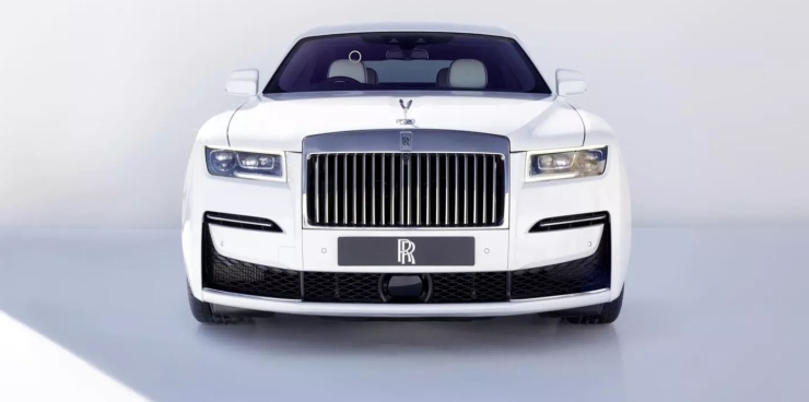 Dubai’s richest kid buys a new Rolls Royce