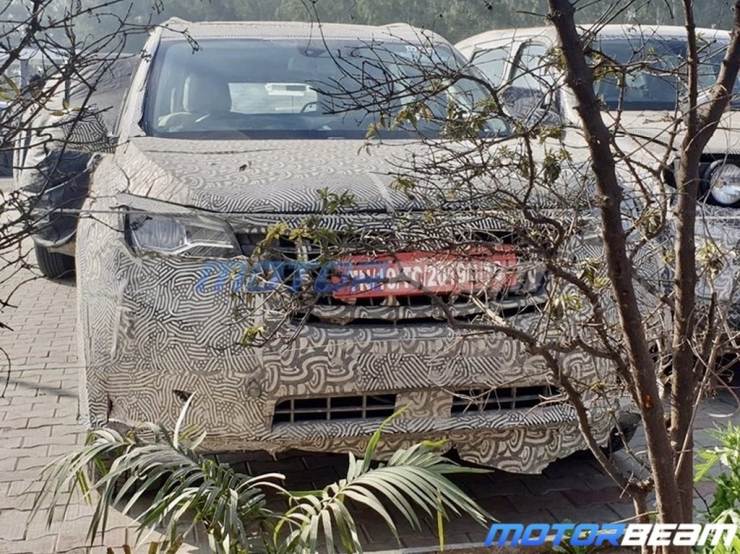2021 Mahindra XUV500 spotted: Reveals new interior details