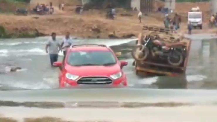 Ford EcoSport shows off its segment-best water wading ability like a boss