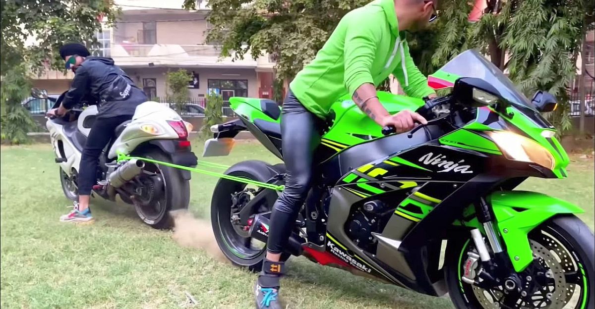 Suzuki Hayabusa vs Kawasaki Ninja ZX10R in a ‘superbike tug-of-war’