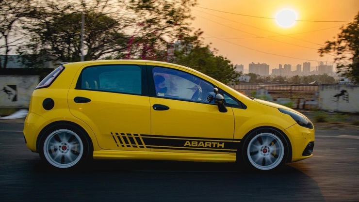 India’s most POWERFUL Fiat Punto Abarth makes 190 Bhp-300 Nm!