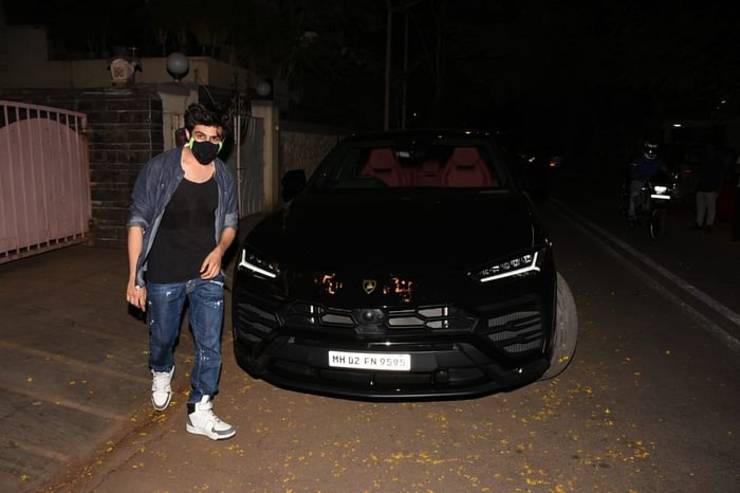 Sports cars and SUVs of Bollywood actors: Ranveer Singh’s Aston Martin to Kartik Aryan’s Mclaren