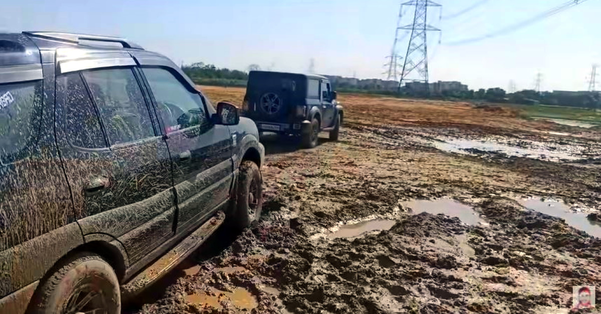 Old gen Tata Safari 4×2 gets stuck while off-roading: Mahindra Thar rescues