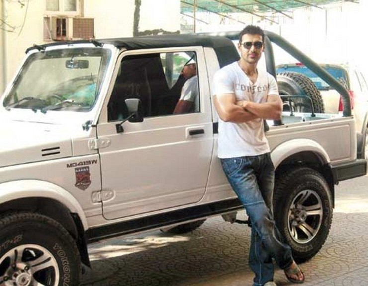 Bollywood's humble cars: Disha Patani's Cruze to Nana Patekar's Mahindra Jeep