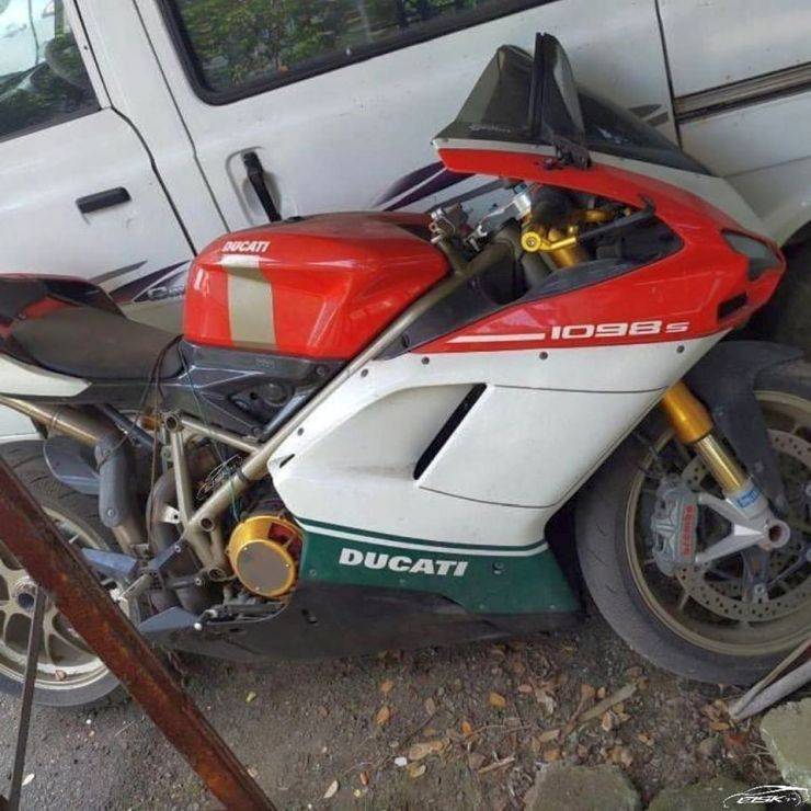 Rare Ducati 1098S Tricolore worth Rs. 35 lakh restored after spending 7 years in customs [Video]