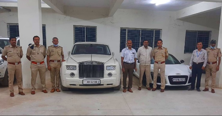 RTO अधिकारियों ने Rolls Royce सहित 17 सुपर एक्सोटिक कारें जब्त कीं जो कभी Amitabh Bachchan की थीं [वीडियो]