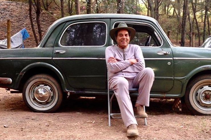 Actor Dharmendra posts video of his first car – a 62 year-old Fiat