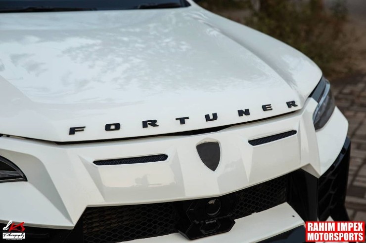 Toyota Fortuner modified to look like Lamborghini Urus in Pakistan