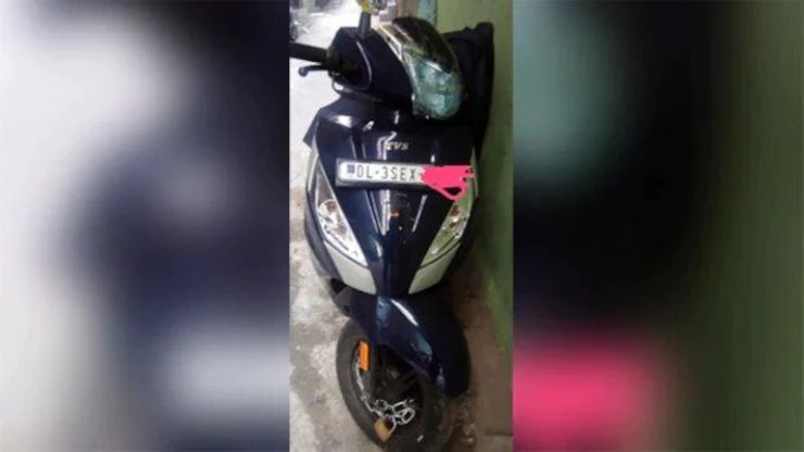 Delhi Girl unable to ride scooty because of &#39;SEX&#39; number plate