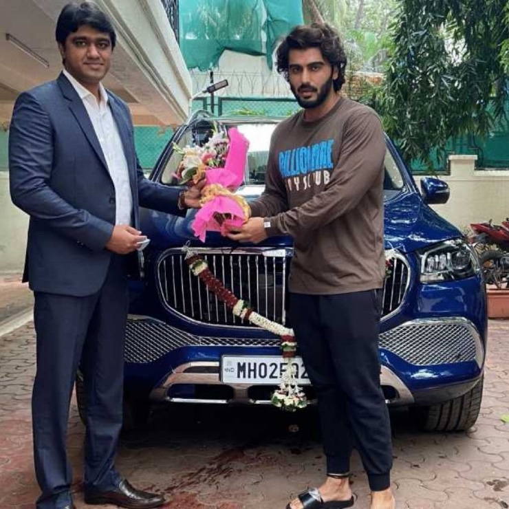 5 Maybach GLS luxury SUVs from Bollywood stars: Ranveer Singh to Kriti Sanon