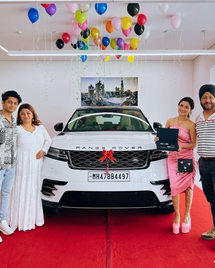 TV Actor Avneet Kaur buys a Range Rover Velar luxury SUV