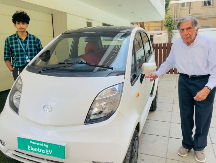Ratan Tata arrives at Taj Mahal hotel in his custom-built Nano electric car: Caught on video
