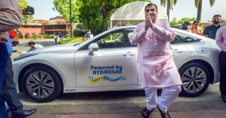 पहली टोयोटा मिराई हाइड्रोजन कार केरल में पंजीकृत