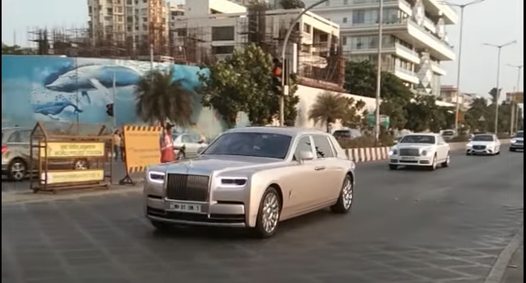 Ambanis の 4 つの Rolls Royce Cullinans のすべて: 画像とビデオ