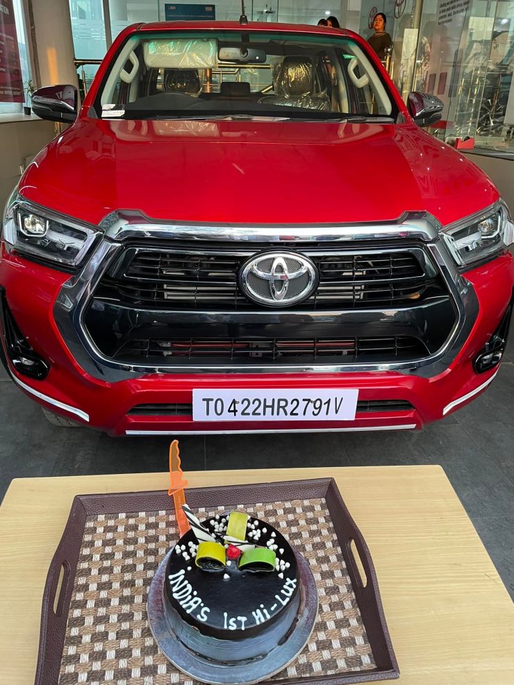 Toyota commences delivery of Toyota Hilux pic-up truck in India