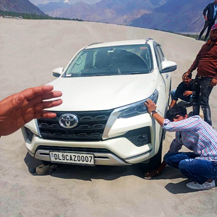 Couple in Toyota Fortuner fined Rs 50,000 by Ladakh Police for off roading